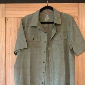 Gerry men’s short sleeve camp shirt.